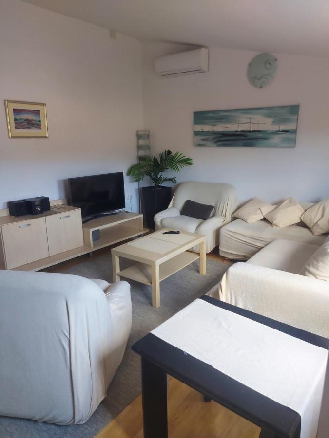 Apartman Marina Sa Parkingom Jelsa  Exteriér fotografie